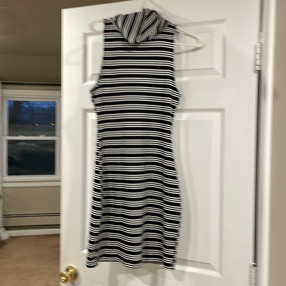 Kendal & Kyle midi cowl neck dress